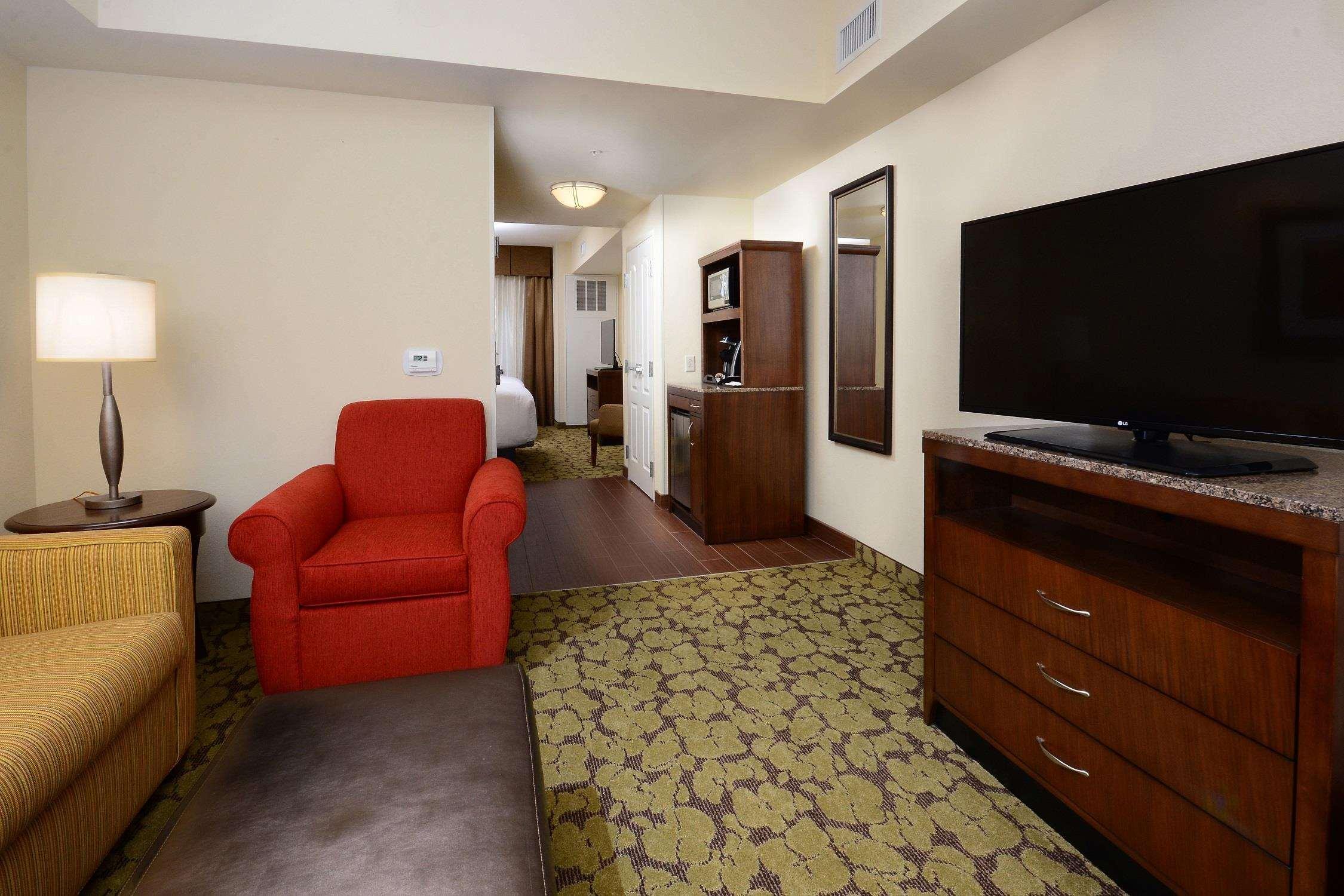 Hilton Garden Inn Greensboro Airport Exterior foto